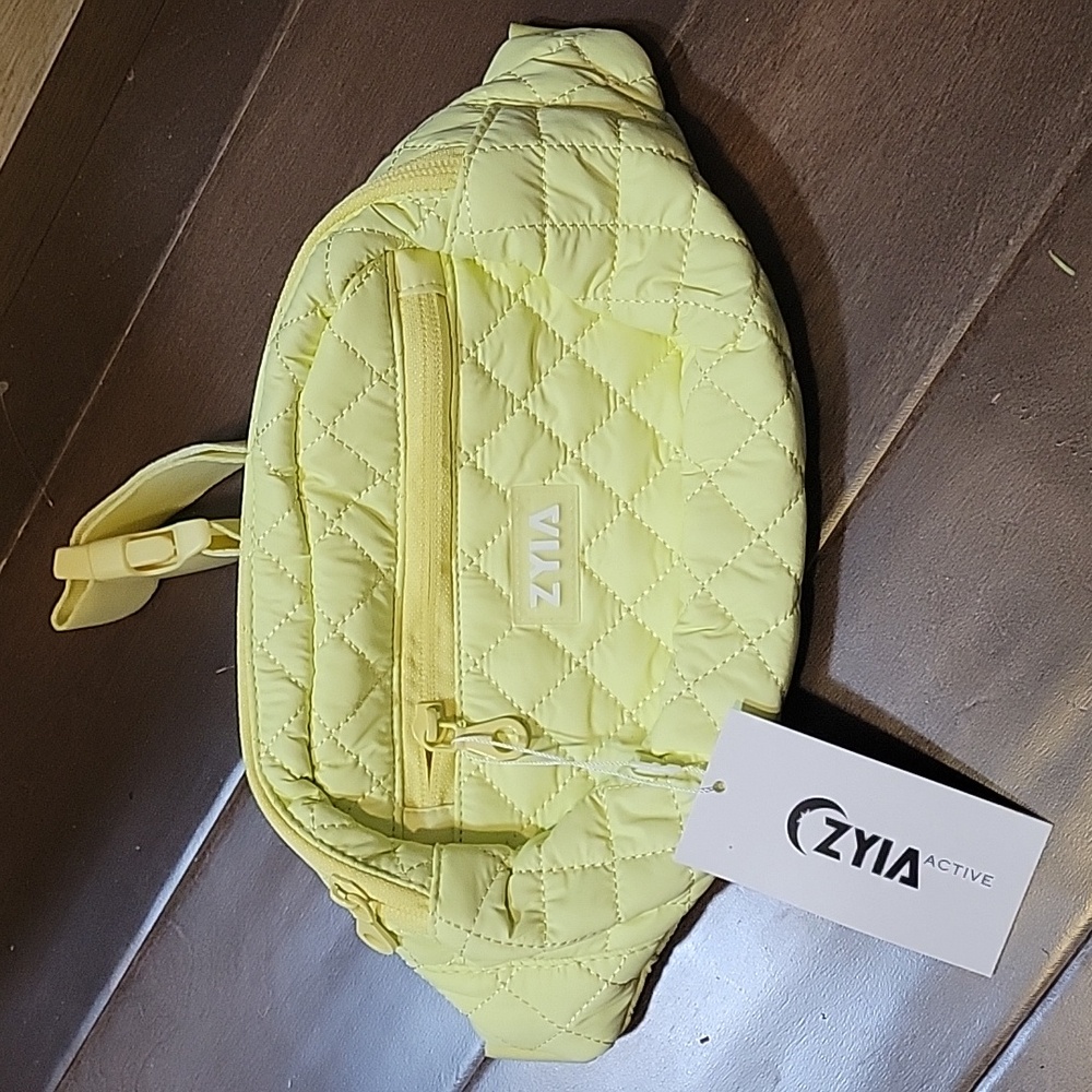 Zyia cross body